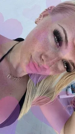 Mia