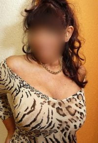 CAROLINA – tolerante gelernte Masseurin